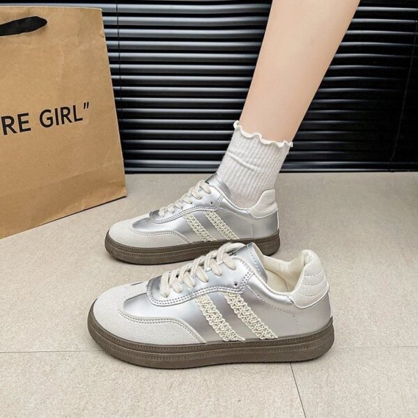 my-11134207-7rasf-m2j968f1rrulca.jpg Lace Stripe Casual Sneakers