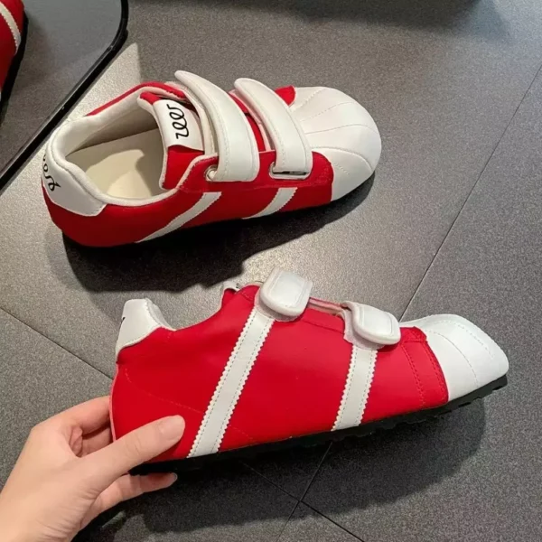 my-11134207-820l4-mhpz5lguk45da2.webp Cute Big Head Velcro Sneakers