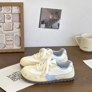 my-11134207-820lb-mi6y18qcfimb82.webp Puffy Campus Sneakers
