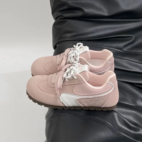 Ultra Light Flat Casual Sneakers