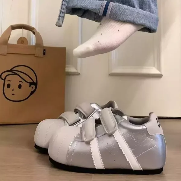 my-11134207-820ld-mhpz5r0jflz469.webp Cute Big Head Velcro Sneakers