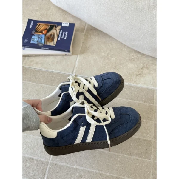 my-11134207-820li-mpakhap61x4y02.webp Suede Retro Sneakers